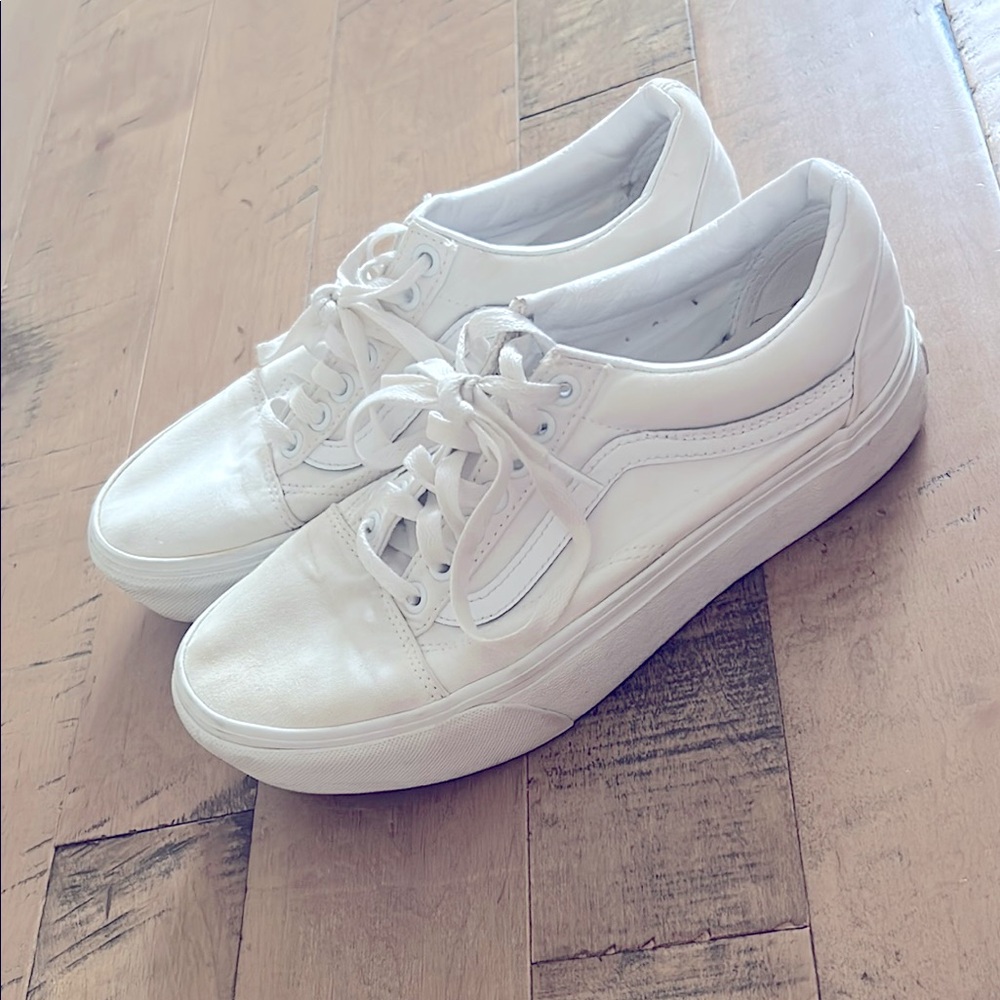 Vans Classic lace up white